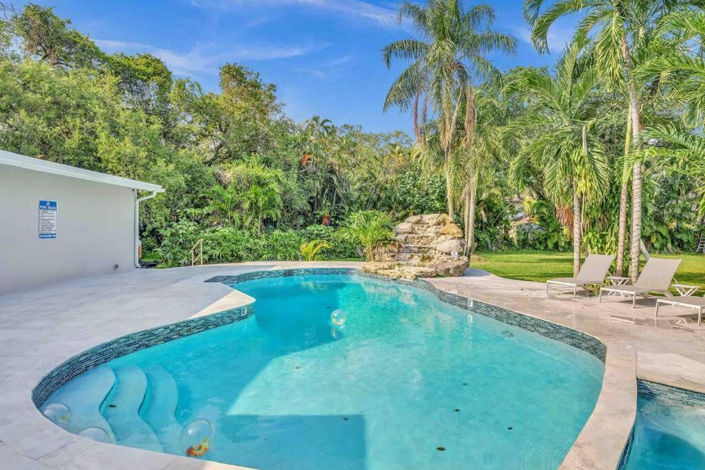 Вілла Rare Hidden Getaway Heated Pool 1.5 Acres! Sleeps 16 Форт-Лодердейл Екстер'єр фото