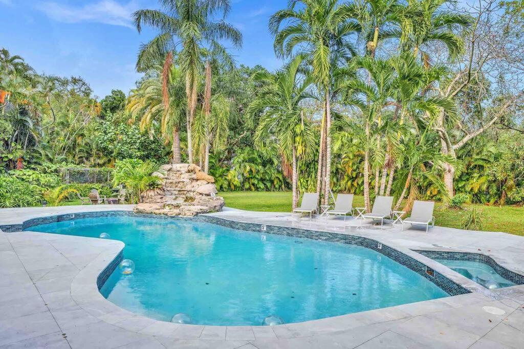 Вілла Rare Hidden Getaway Heated Pool 1.5 Acres! Sleeps 16 Форт-Лодердейл Екстер'єр фото