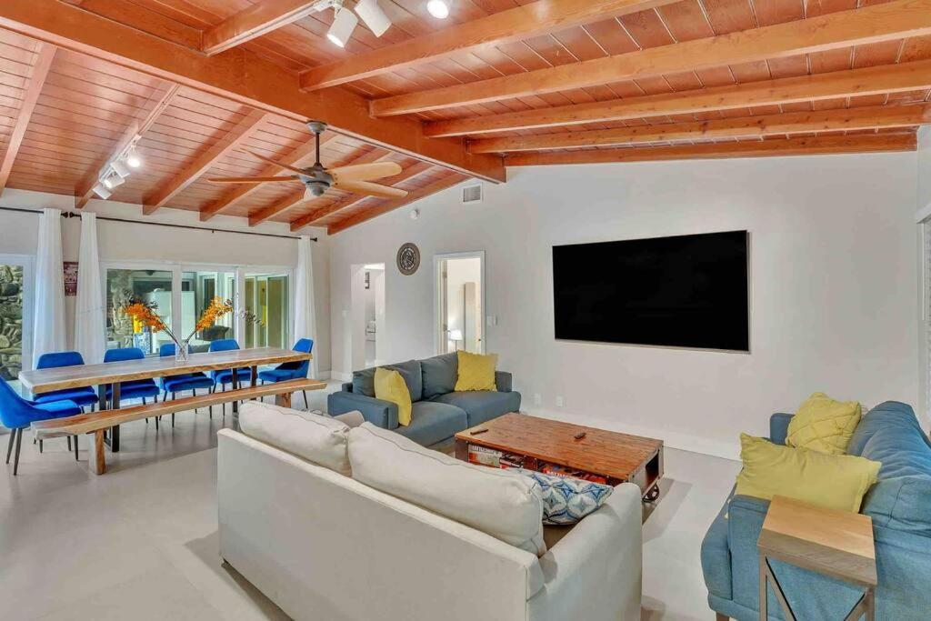 Вілла Rare Hidden Getaway Heated Pool 1.5 Acres! Sleeps 16 Форт-Лодердейл Екстер'єр фото